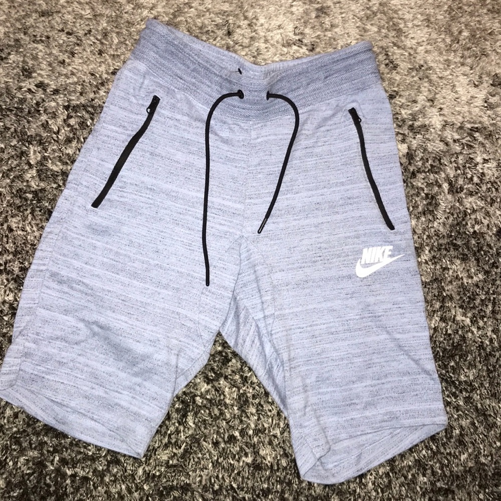 Nike Tech Shorts Men’s Small